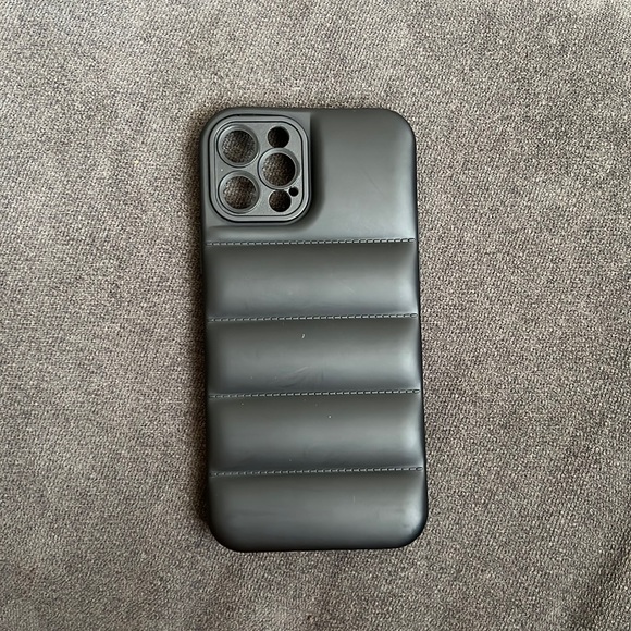 iPhone 12 Pro black puff case - Picture 1 of 2